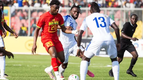 镜报曝阿森纳今夏欲清洗11人，津琴科、维埃拉成目标